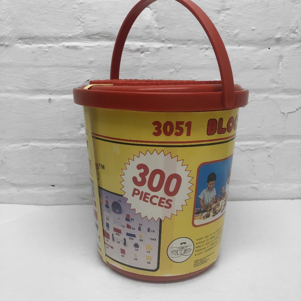✨ Vintage 1980s City Series Building Blocks – Sealed Bucket – Rare LEGO-Style